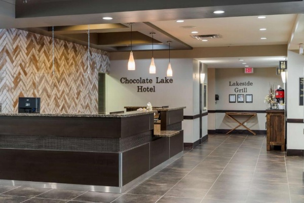 Best Western Plus Chocolate Lake Hotel image 17