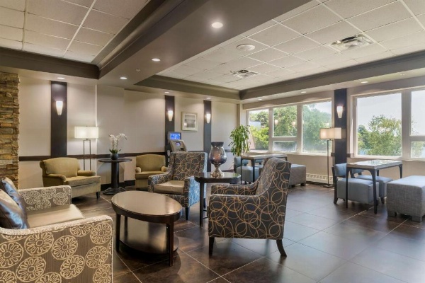 Best Western Plus Chocolate Lake Hotel image 18